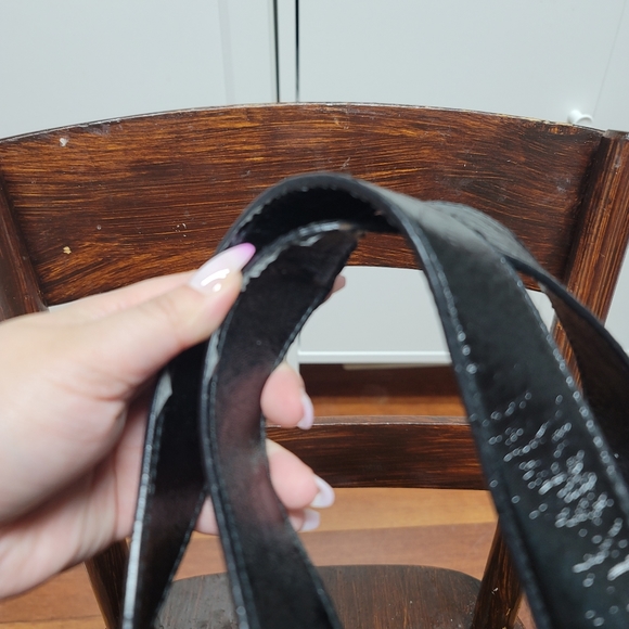Lululemon Gym/Shoulder Bag - Picture 5 of 14